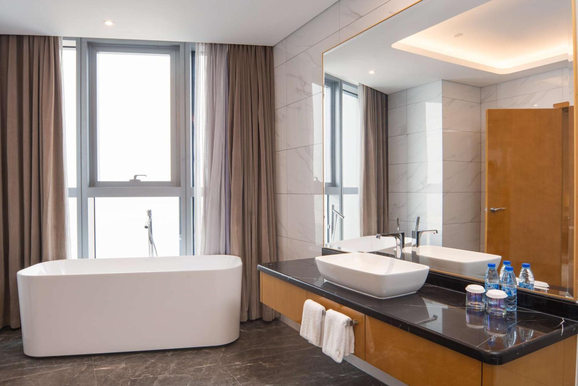Hilton Brazzaville Les Tours Jumelles Hotel & Residences Zewnętrze zdjęcie