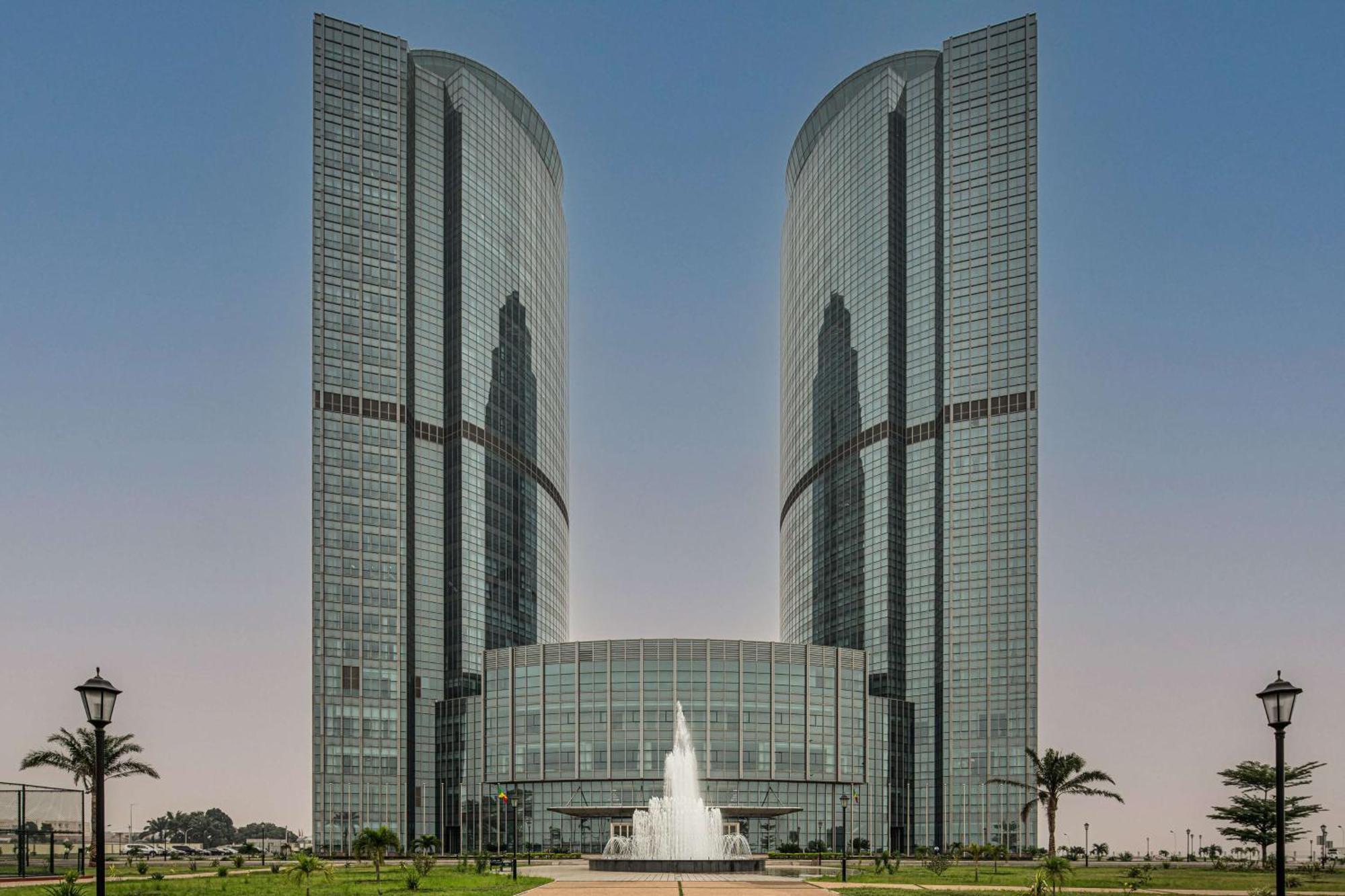 Hilton Brazzaville Les Tours Jumelles Hotel & Residences Zewnętrze zdjęcie